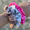 Speedy Pink Checkered Scrunchies